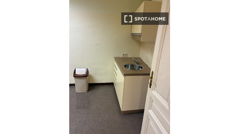 Double room Vienna, 3 beds, 88m² — photo 18