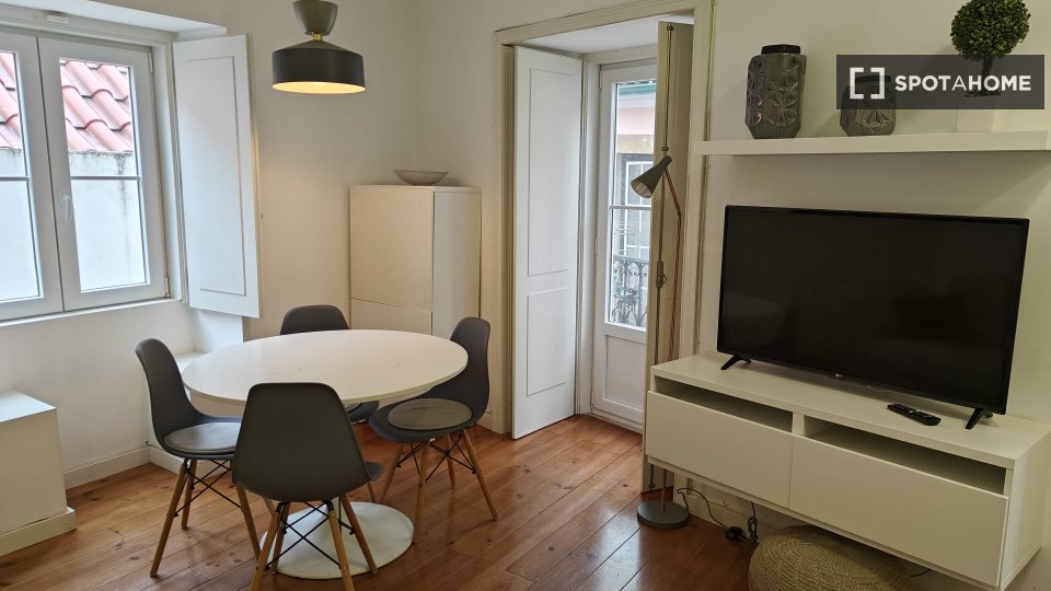 Apartment mono Lisbon, 45m² — photo 5