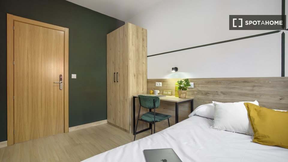 Double room Madrid, 6 beds — photo 26