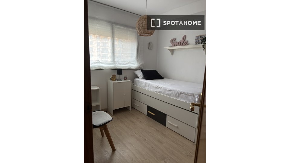 Chambre double Valence, 3 chambres, 130m² — photo 9