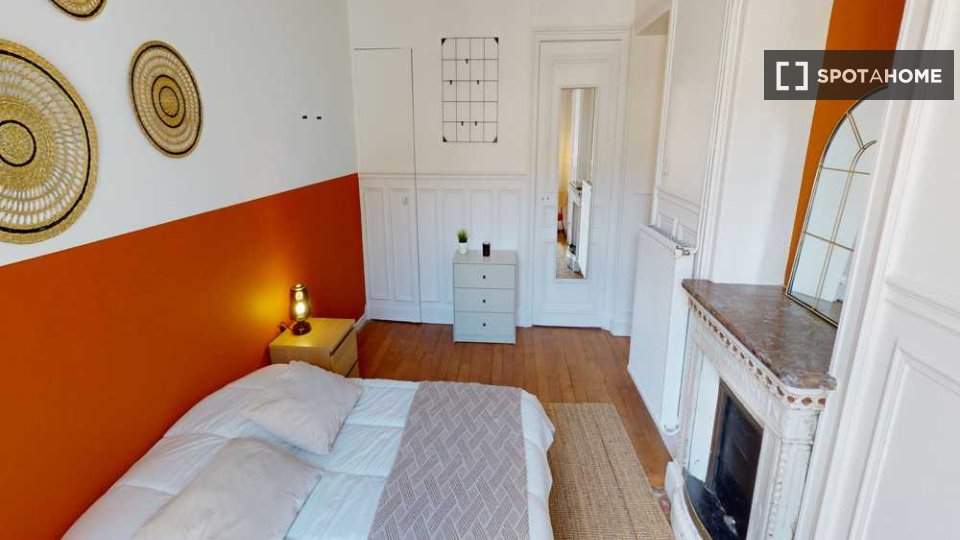 Double room Paris, 3 beds, 80m² — photo 14