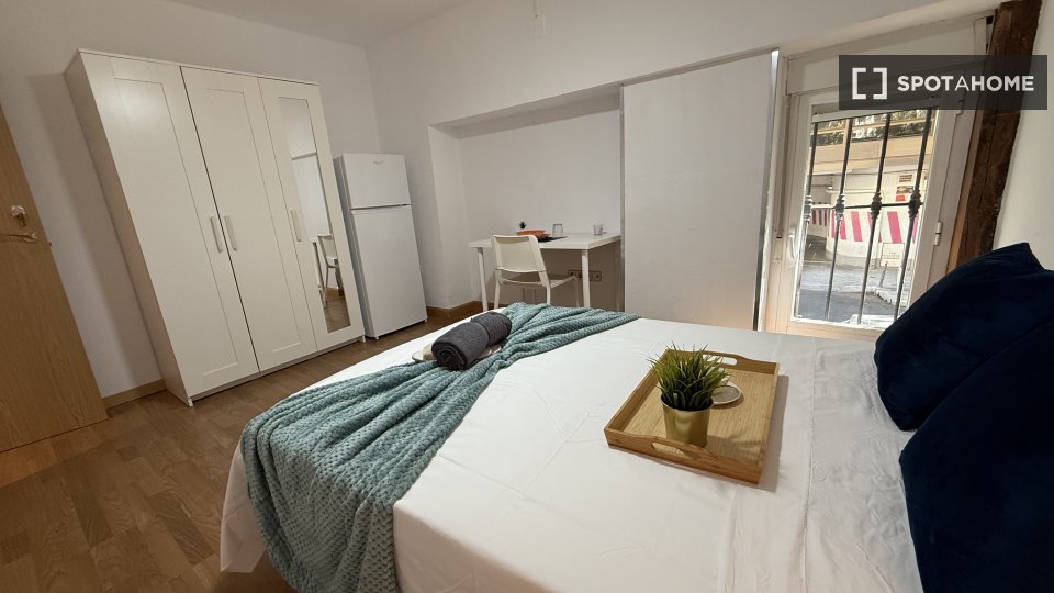 Double room Madrid, 6 beds — photo 13