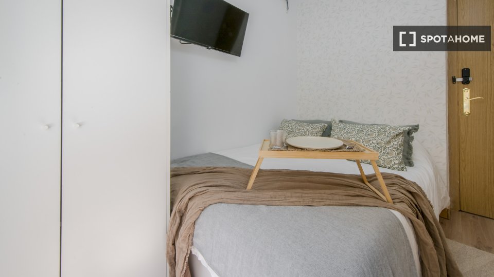 Double room Madrid, 6 beds — photo 10