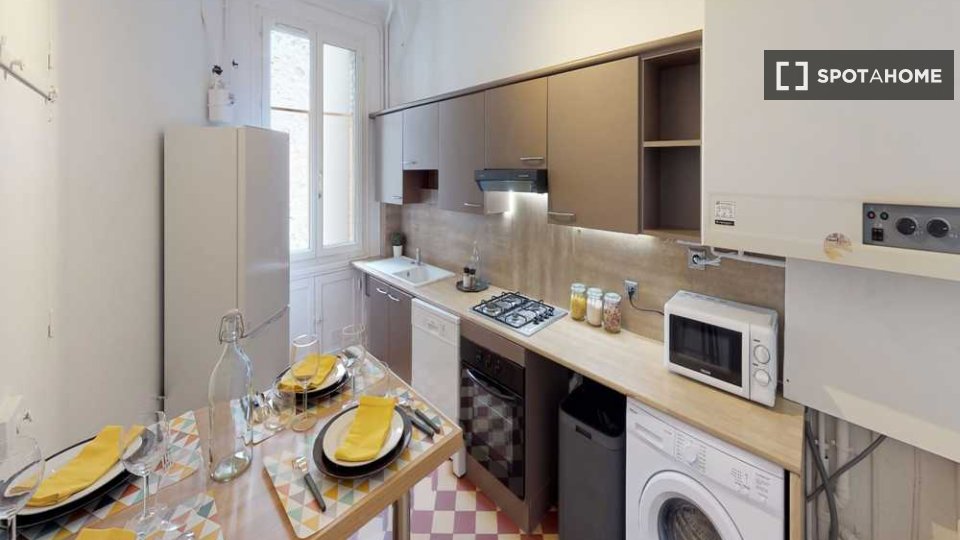 Double room Paris, 6 beds, 120m² — photo 3