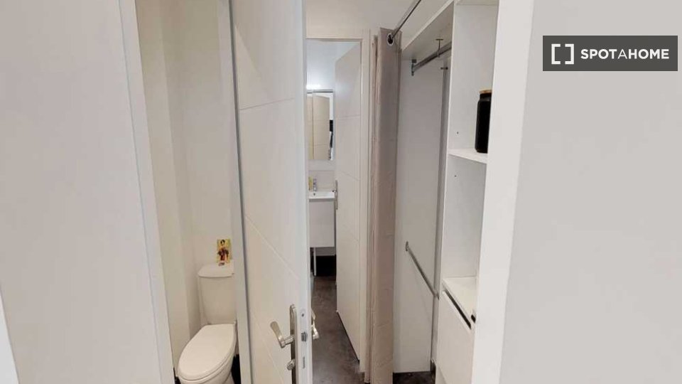Double room Lille, 5 beds, 110m² — photo 12