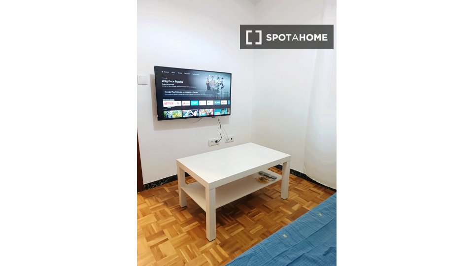 Double room Valladolid, 3 beds, 75m² — photo 8