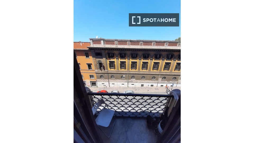 Double room Rome, 3 beds — photo 91