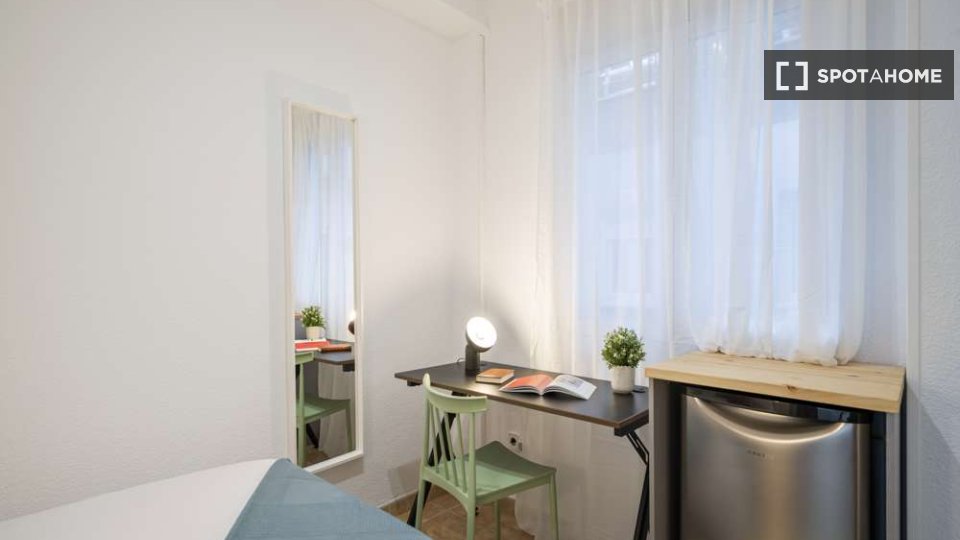 Double room Madrid, 25 beds — photo 14