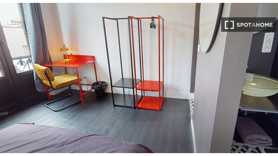 Double room Brussels, 1 bed, 17m² — photo 7