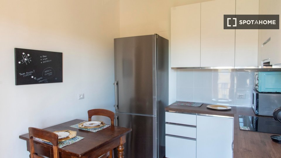 Double room Rome, 4 beds — photo 17