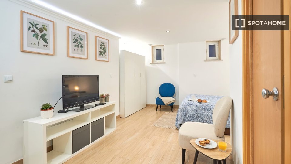 Apartment mono Lisbon — photo 1