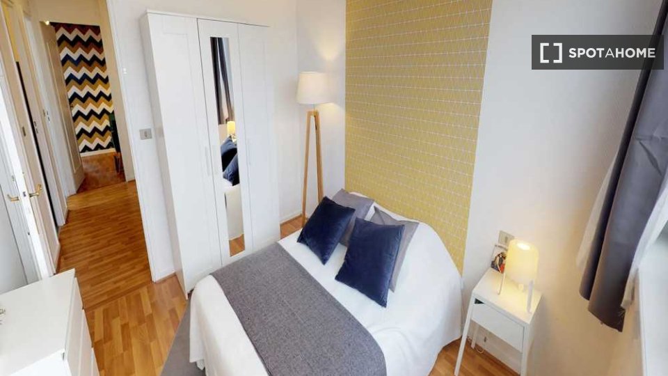 Double room Lille, 5 beds, 110m² — photo 3