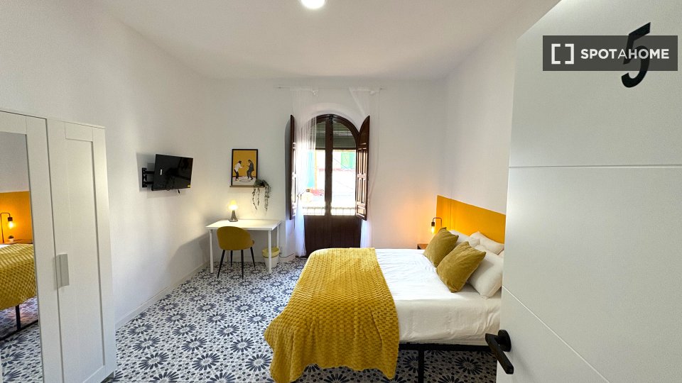 Double room Granada, 6 beds — photo 11
