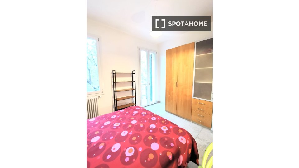 Double room Bologna, 3 beds, 94m² — photo 48