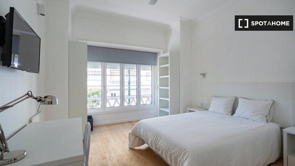 Double room Lisbon, 7 beds, 210m² — photo 1