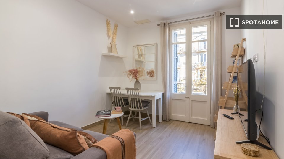 Apartment Barcelona, 2 beds, 75m² — photo 17