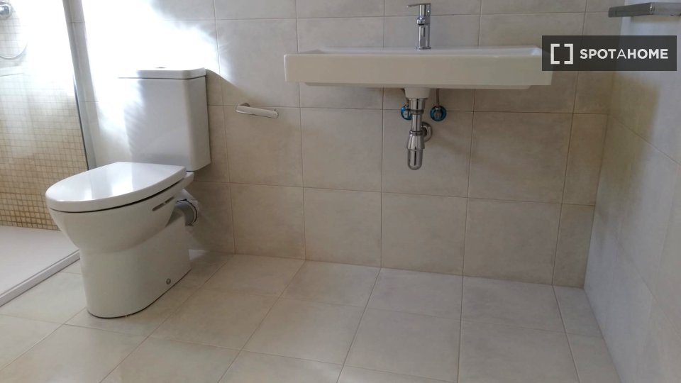 Double room Valencia, 4 beds, 150m² — photo 5