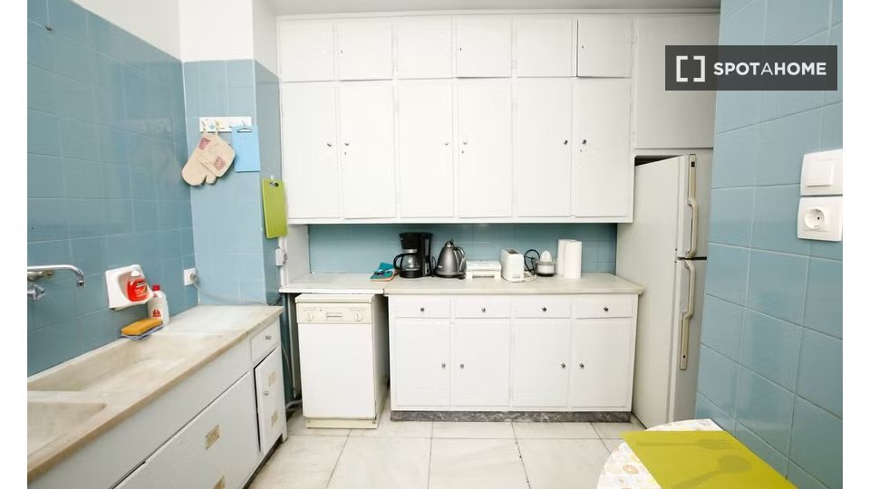 Double room Athens, 7 beds — photo 7