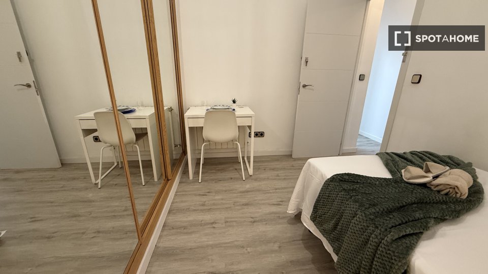 Double room Madrid, 4 beds — photo 4