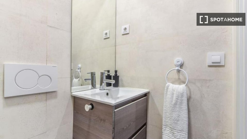 Apartment Madrid, 2 beds — photo 8