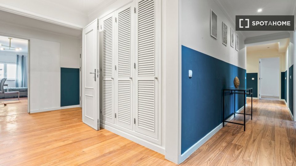 Double room Lisbon, 9 beds — photo 19