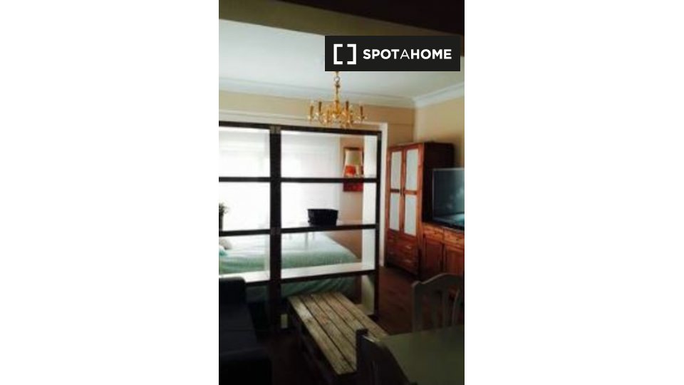 Studio apartment for rent in Camins al Grau, Valencia - à Valence