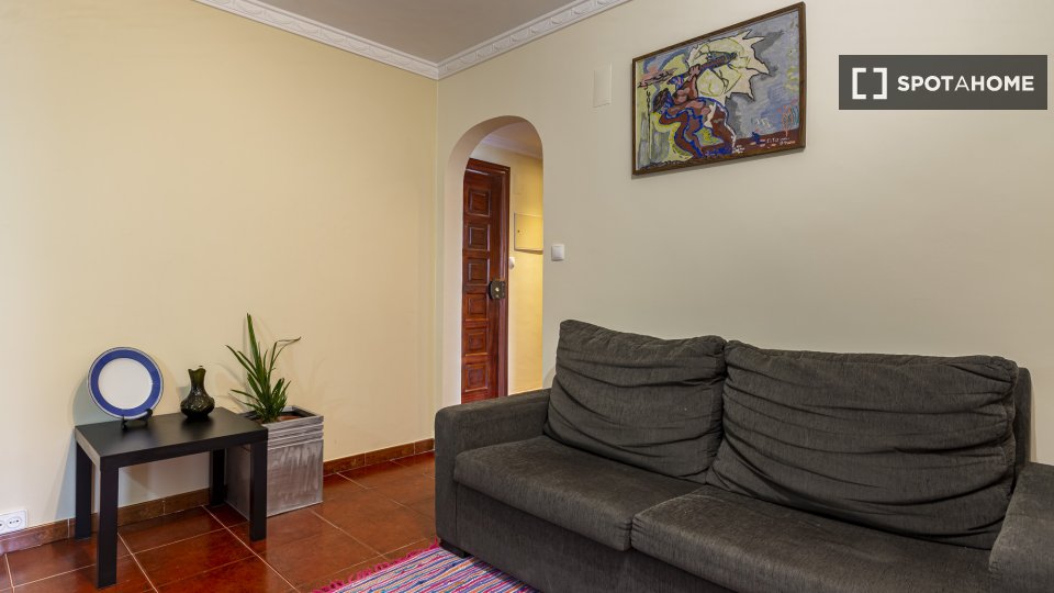 Double room Lisbon, 4 beds, 80m² — photo 2