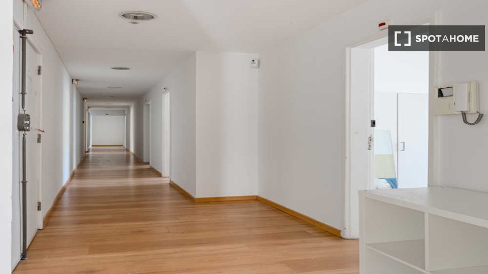 Double room Lisbon, 13 beds, 370m² — photo 30