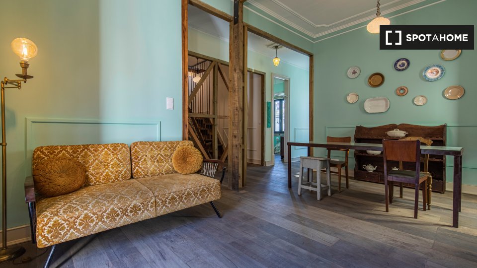 Apartment Lisbon, 3 beds, 160m² — photo 11