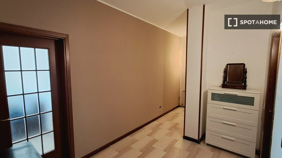 Double room Milan, 2 beds — photo 4
