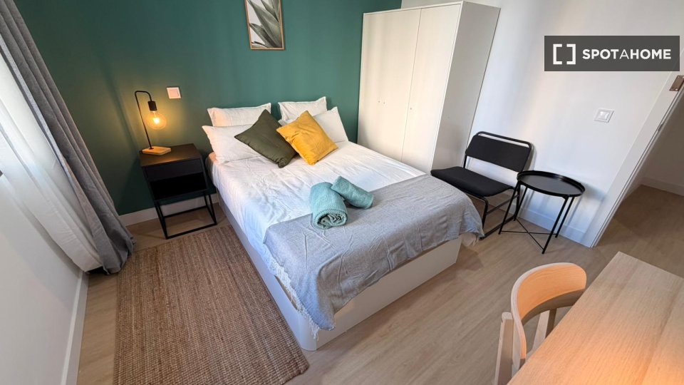 Double room Madrid, 5 beds, 90m² — photo 16