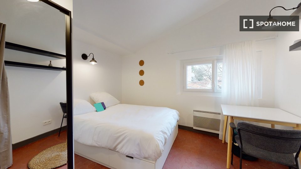 Double room Marseille, 18 beds — photo 10