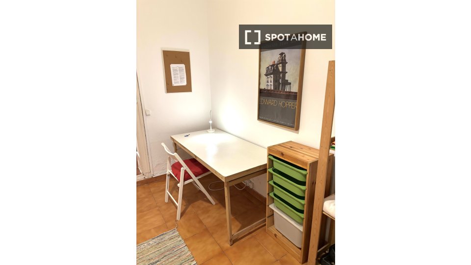 Double room Lisbon, 6 beds — photo 58
