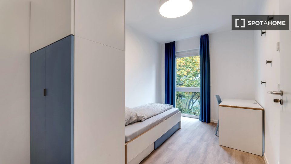 Double room Berlin, 4 beds, 92m² — photo 8