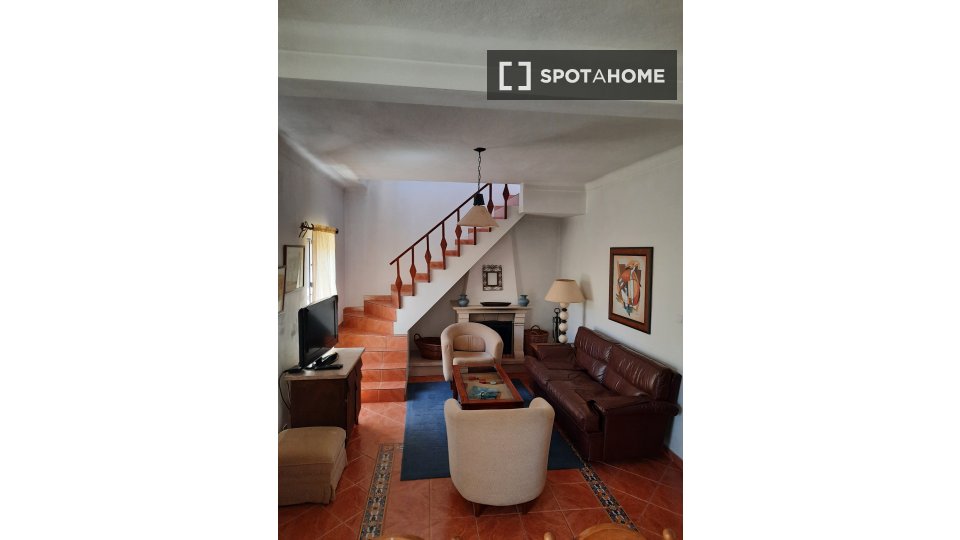 Apartment Lisbon, 3 beds, 110m² — photo 10