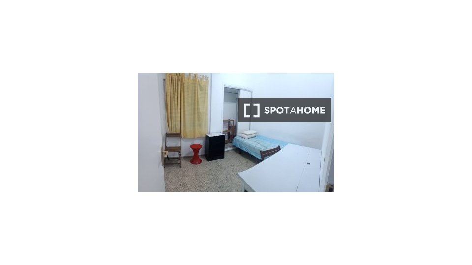 Double room Santa_Cruz_De_Tenerife, 4 beds, 90m² — photo 7