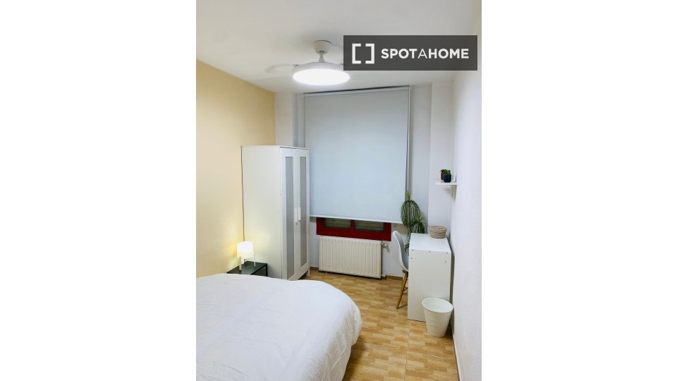 Chambre double Madrid, 5 chambres — photo 11