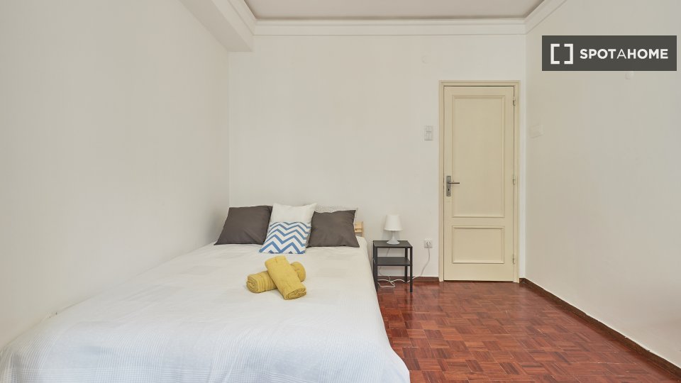 Double room Lisbon, 9 beds, 160m² — photo 36