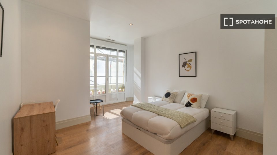 Double room Madrid, 6 beds — photo 4