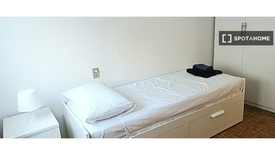 Double room Milan, 3 beds — photo 10
