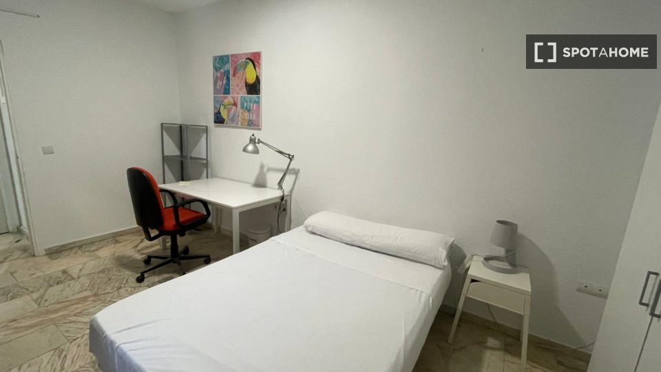 Double room Seville, 17 beds, 410m² — photo 58
