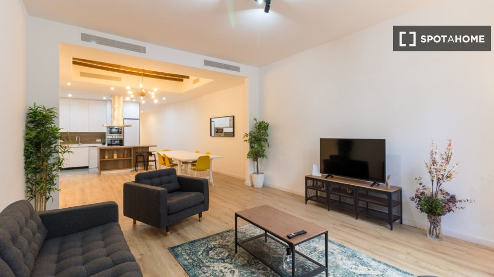 Apartment Barcelona, 3 beds, 140m² — photo 3