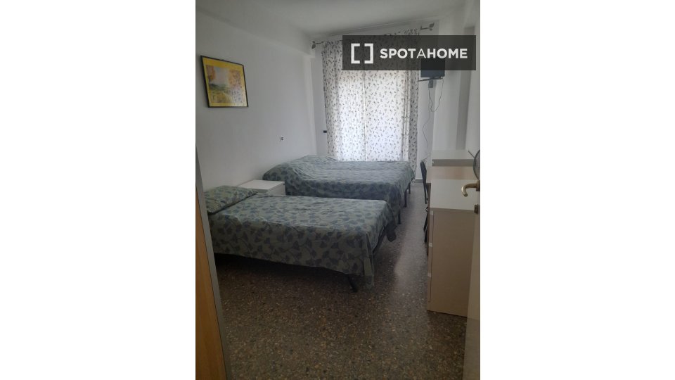 Double room Rome, 3 beds — photo 20