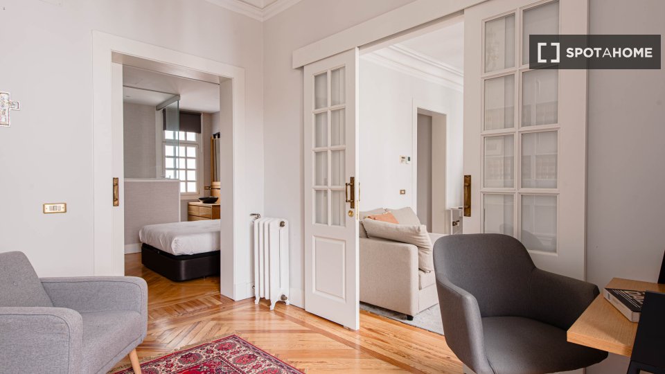 Apartment Madrid, 2 beds, 110m² — photo 2