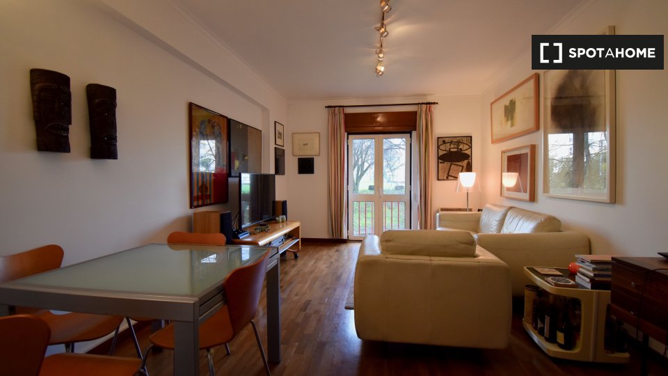 Apartment Lisbon, 1 bed, 74m² — photo 2