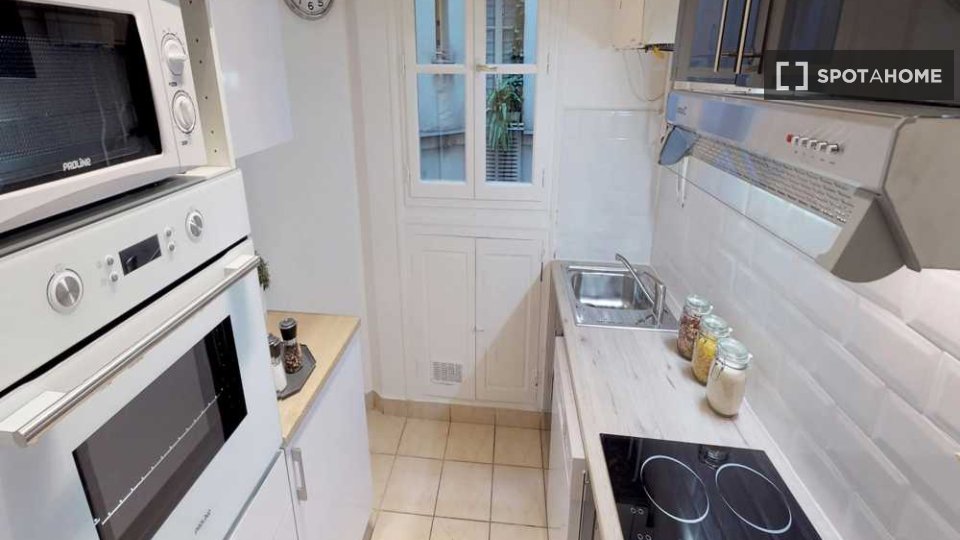 Double room Paris, 4 beds, 90m² — photo 11