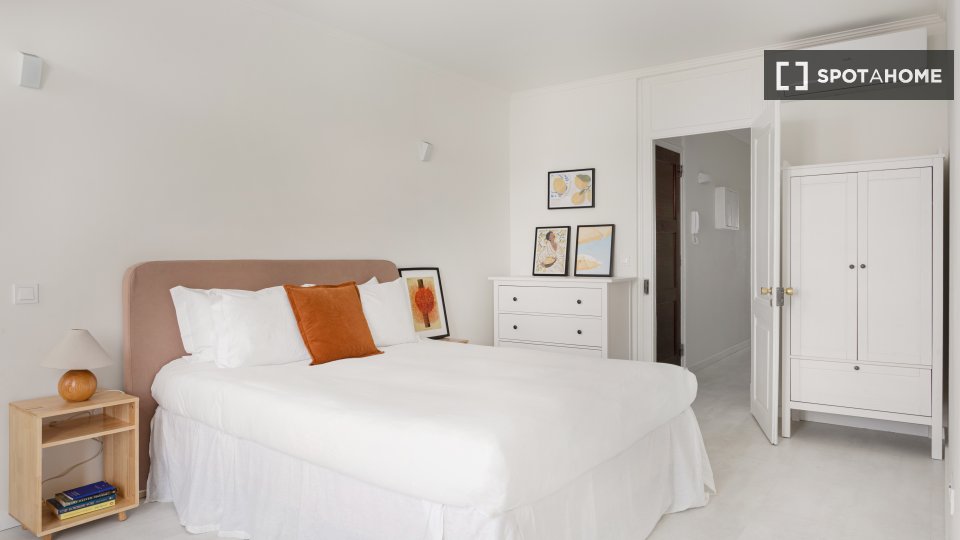 Apartment Lisbon, 3 beds — photo 1