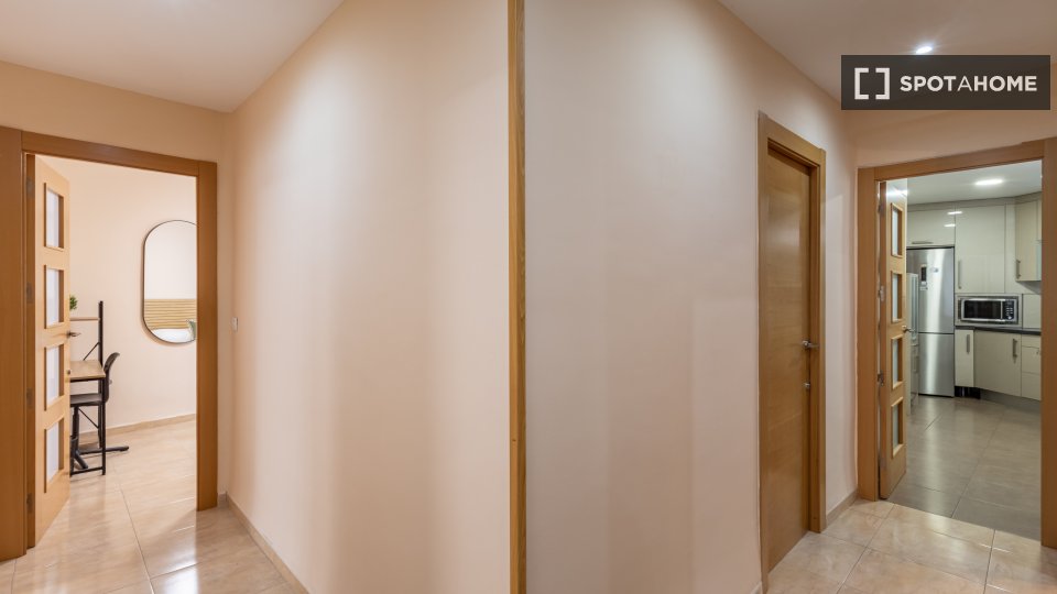 Double room Granada, 6 beds — photo 18