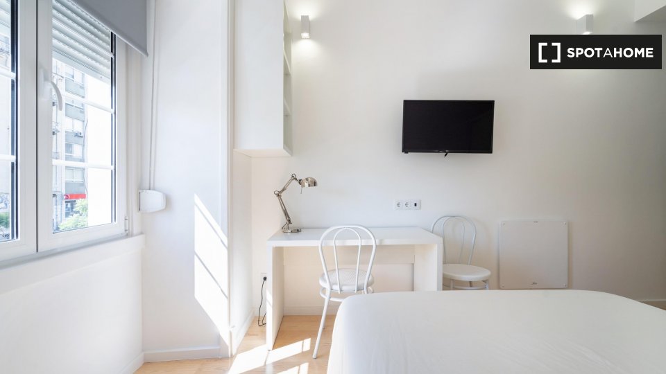 Double room Lisbon, 7 beds, 210m² — photo 14