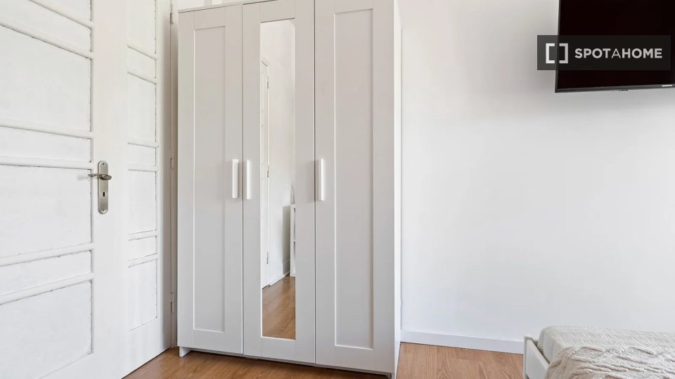 Double room Lisbon, 11 beds — photo 12